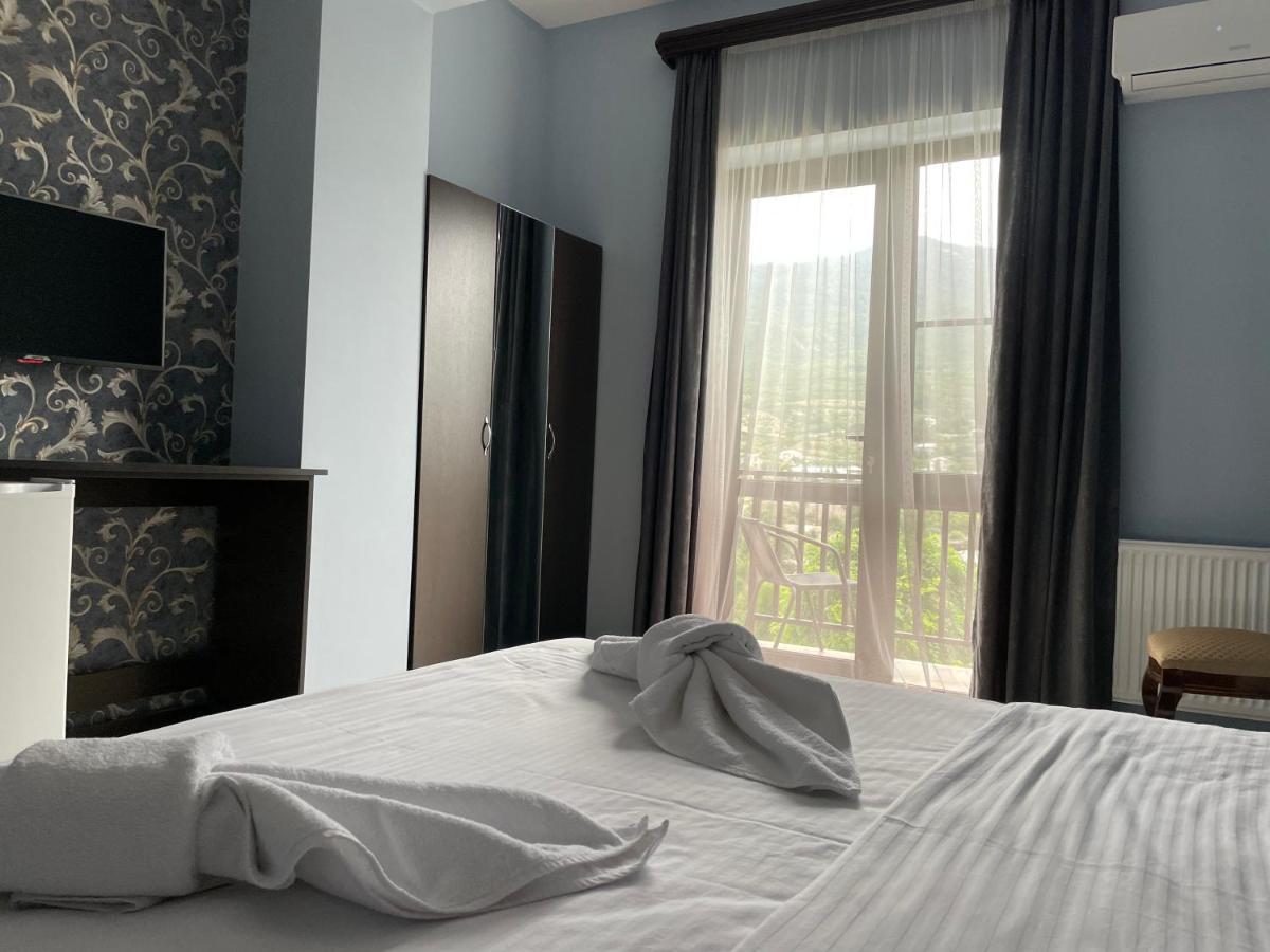 Kamar Hotel Ijevan Exterior foto