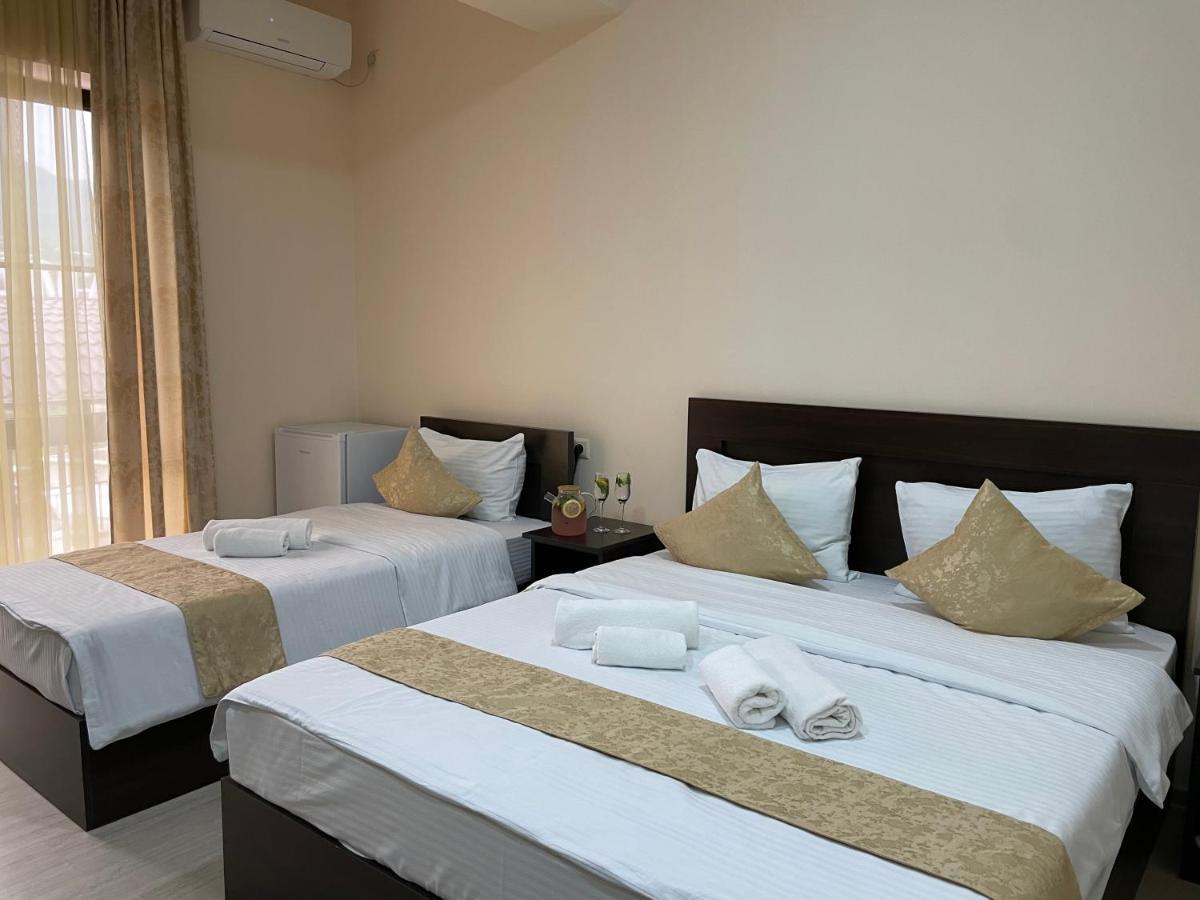 Kamar Hotel Ijevan Exterior foto