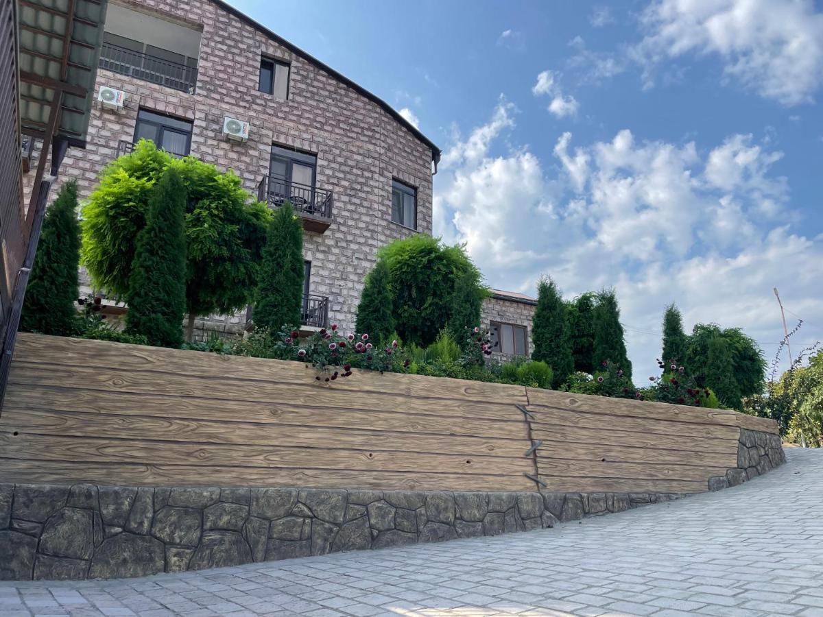 Kamar Hotel Ijevan Exterior foto