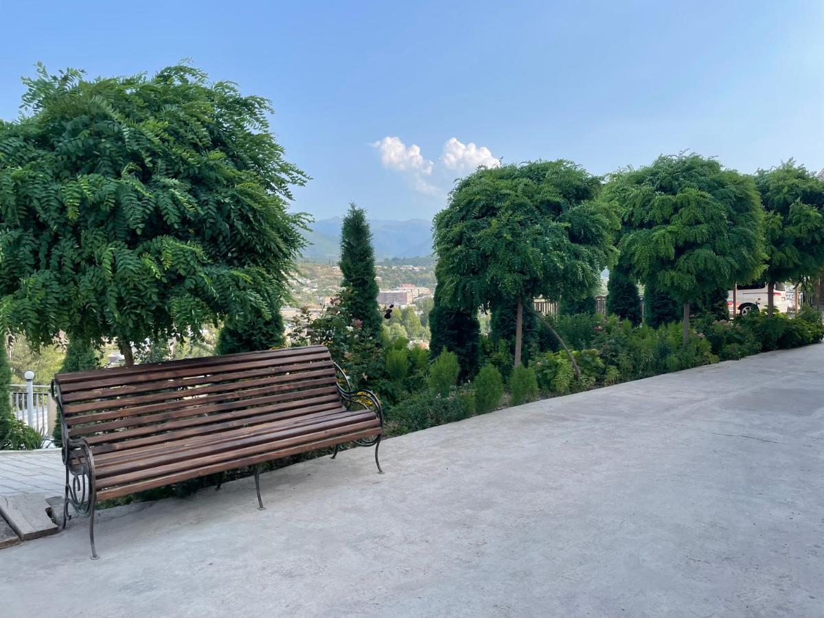 Kamar Hotel Ijevan Exterior foto