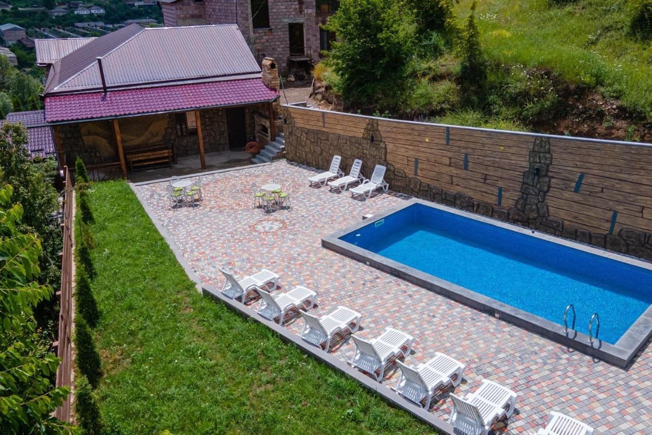 Kamar Hotel Ijevan Exterior foto